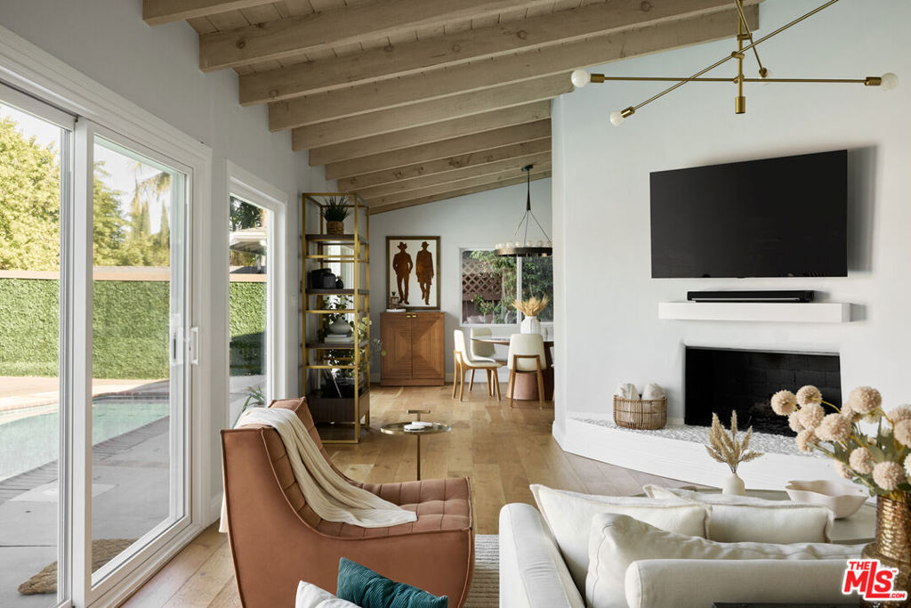 14833 Valley Vista Boulevard