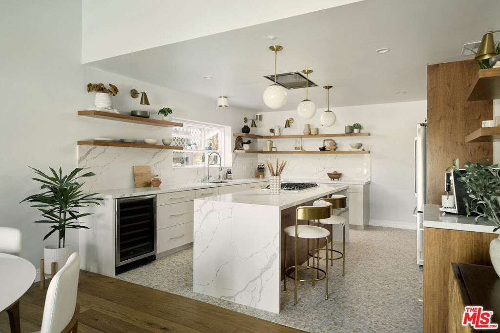 14833 Valley Vista Boulevard