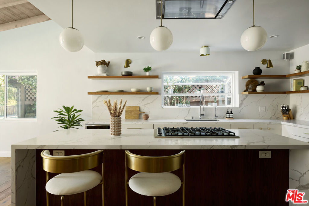 14833 Valley Vista Boulevard