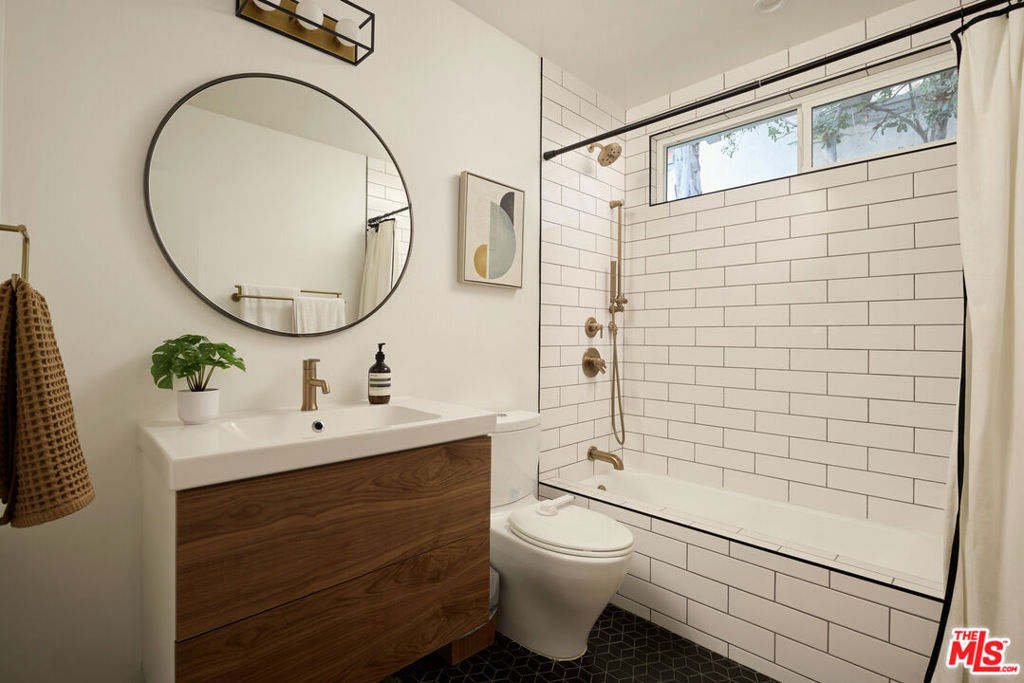 14833 Valley Vista Boulevard