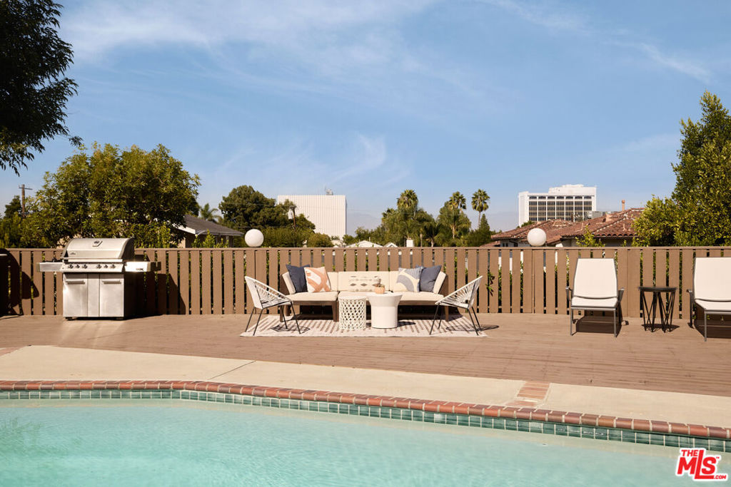 14833 Valley Vista Boulevard