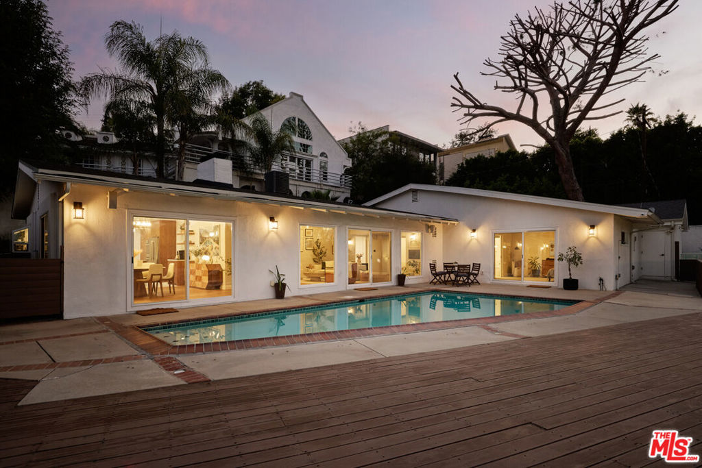 14833 Valley Vista Boulevard