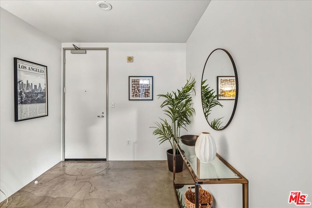 849 S Broadway 604