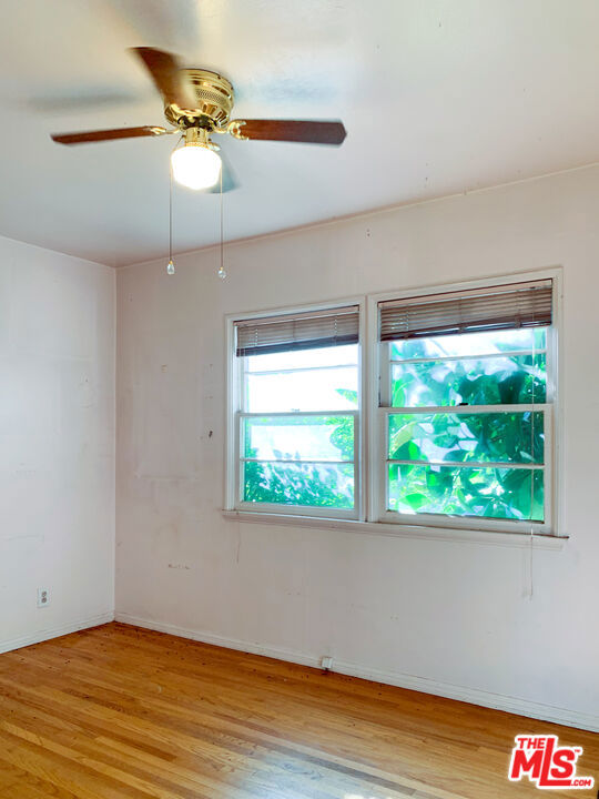 320 S Glenwood Place