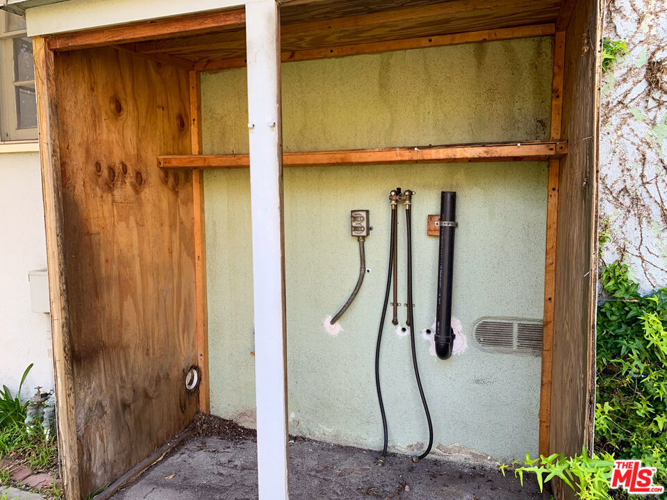 320 S Glenwood Place