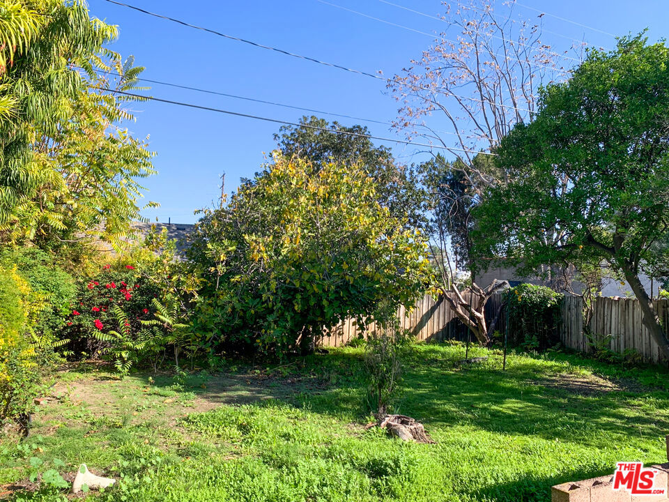 320 S Glenwood Place