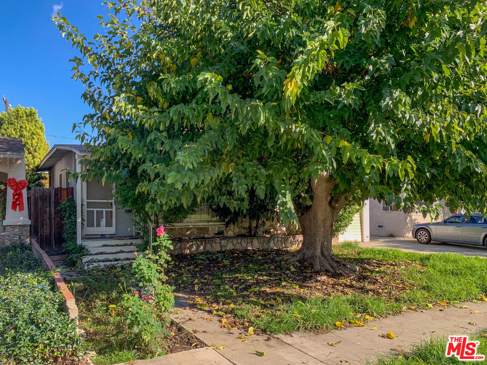 320 S Glenwood Place