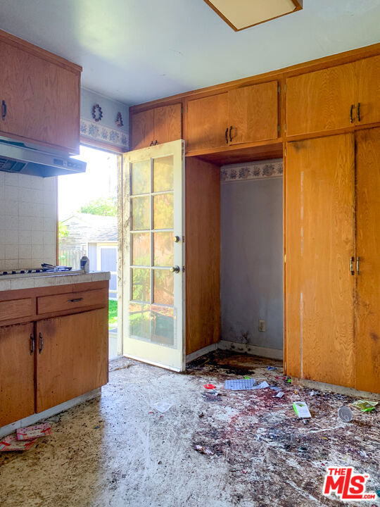 320 S Glenwood Place