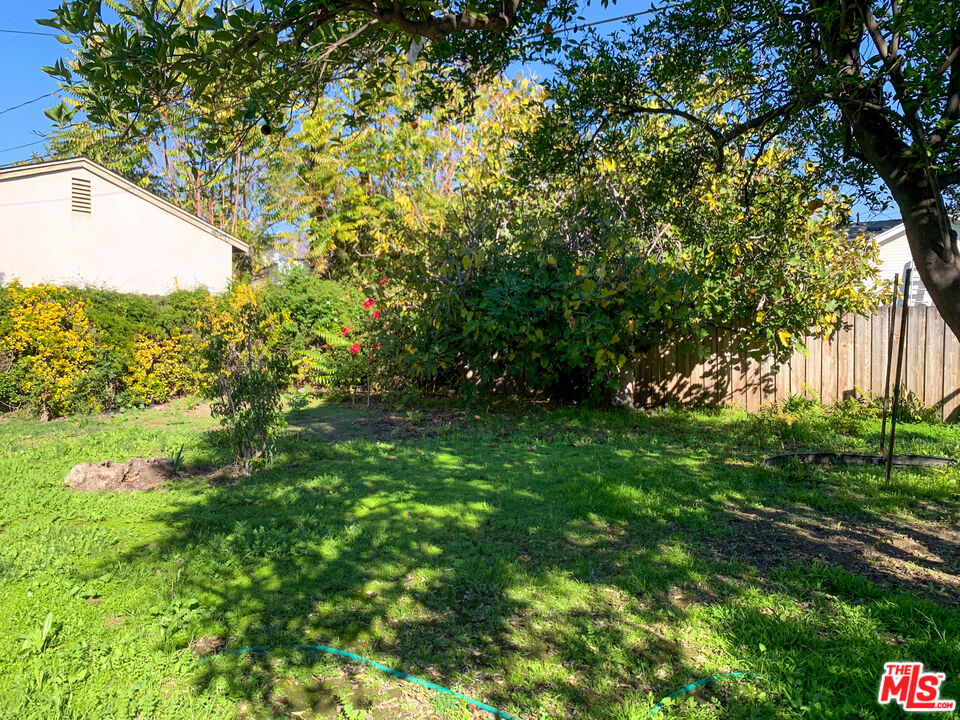 320 S Glenwood Place