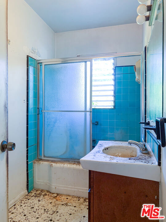 320 S Glenwood Place