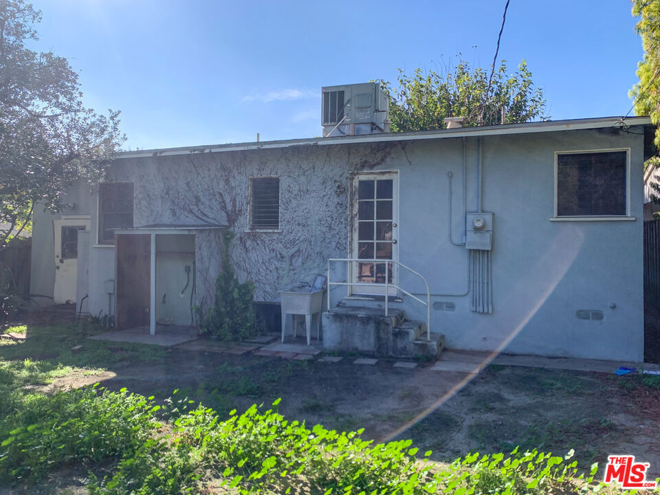 320 S Glenwood Place