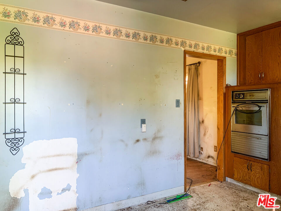 320 S Glenwood Place