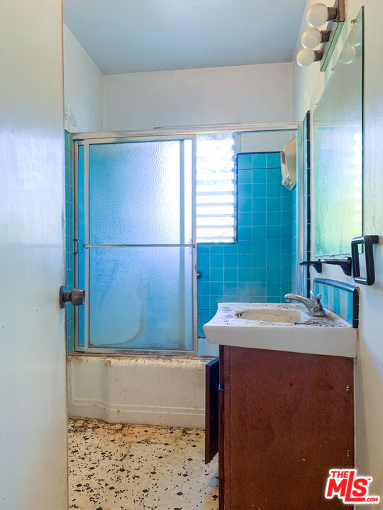 320 S Glenwood Place