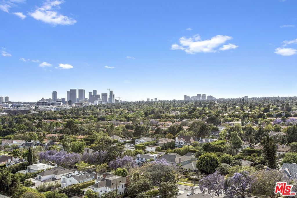 838 N DOHENY Drive 807