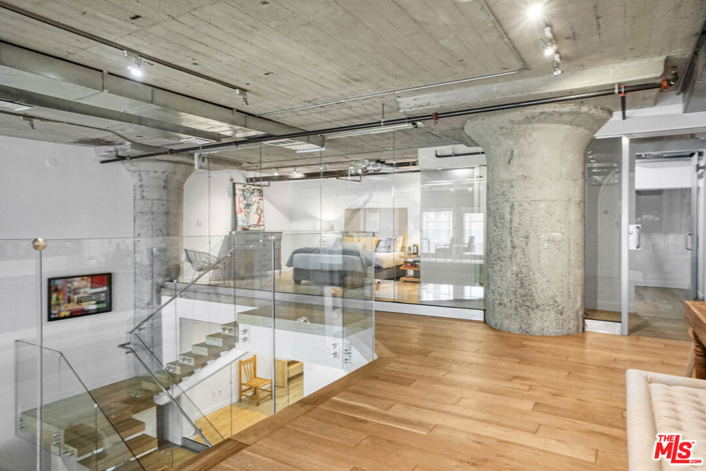 1855 Industrial Street 112