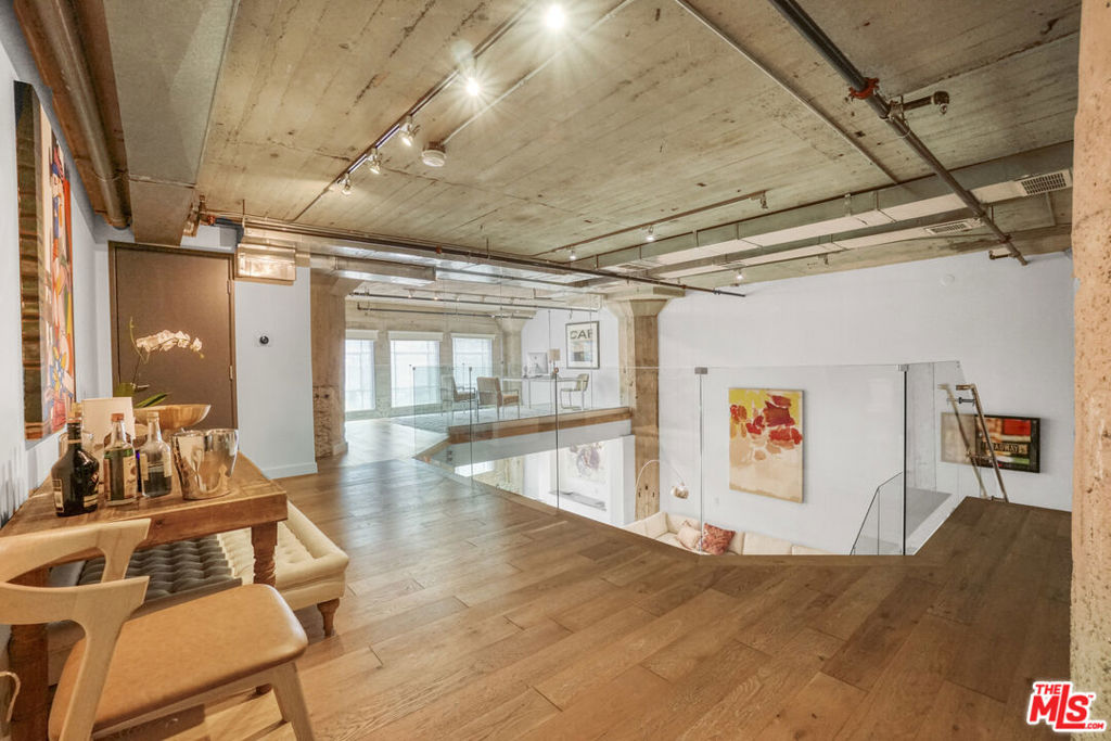 1855 Industrial Street 112