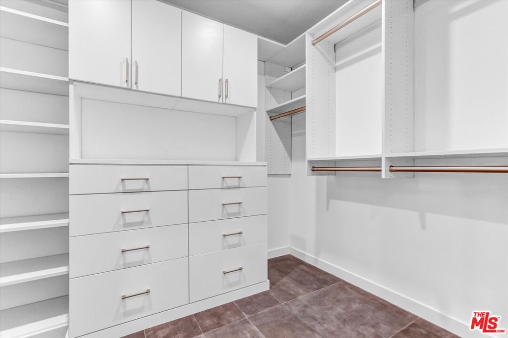 1654 Palisades Drive