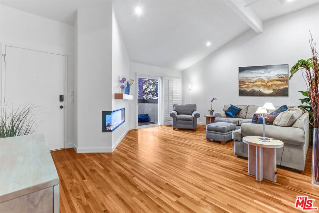 1654 Palisades Drive