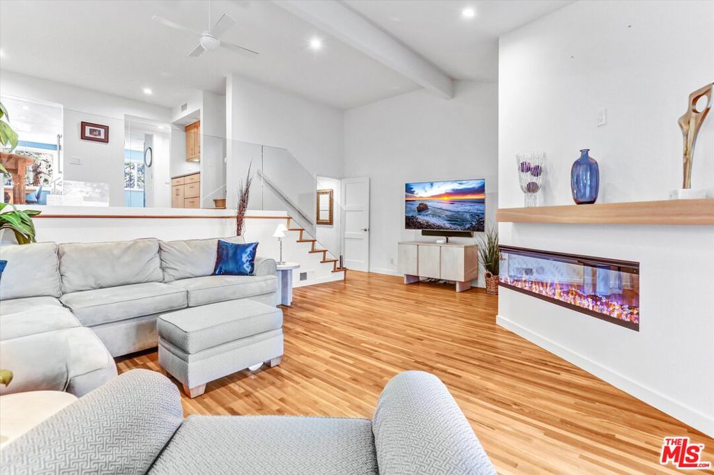 1654 Palisades Drive