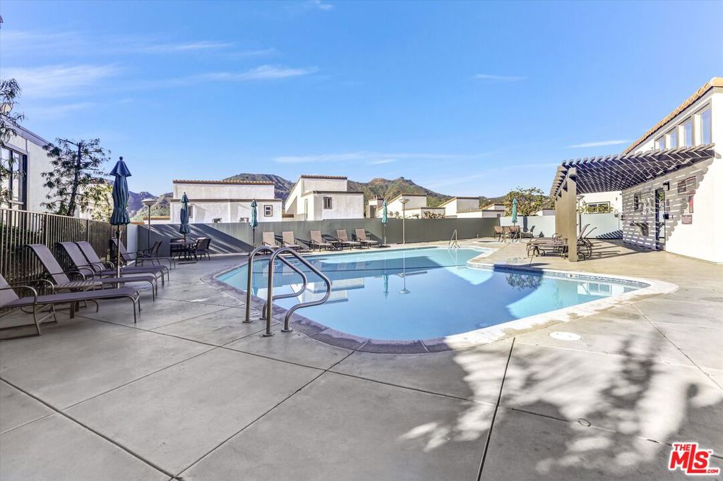 1654 Palisades Drive