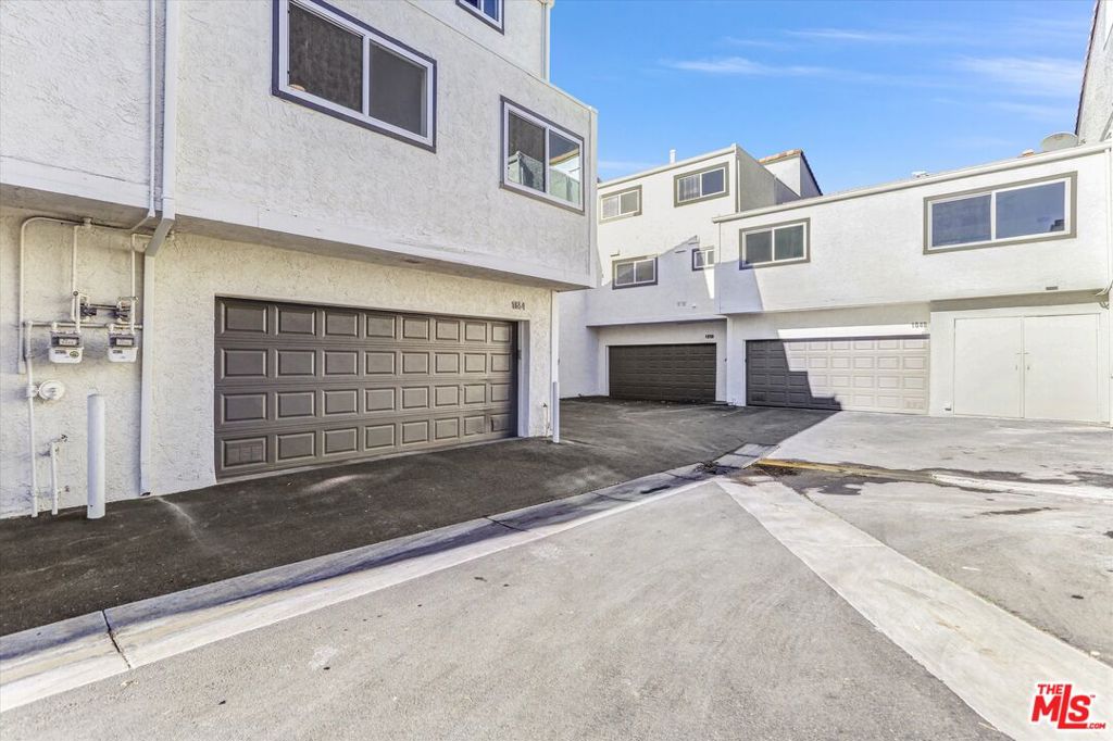 1654 Palisades Drive