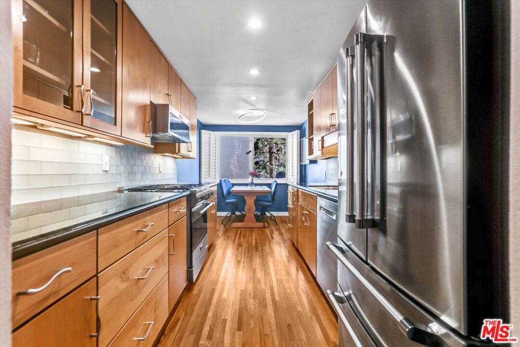 1654 Palisades Drive