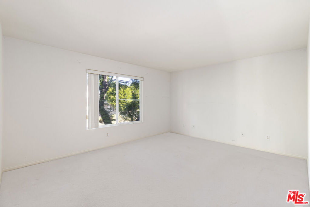 18806 Hatteras Street 101