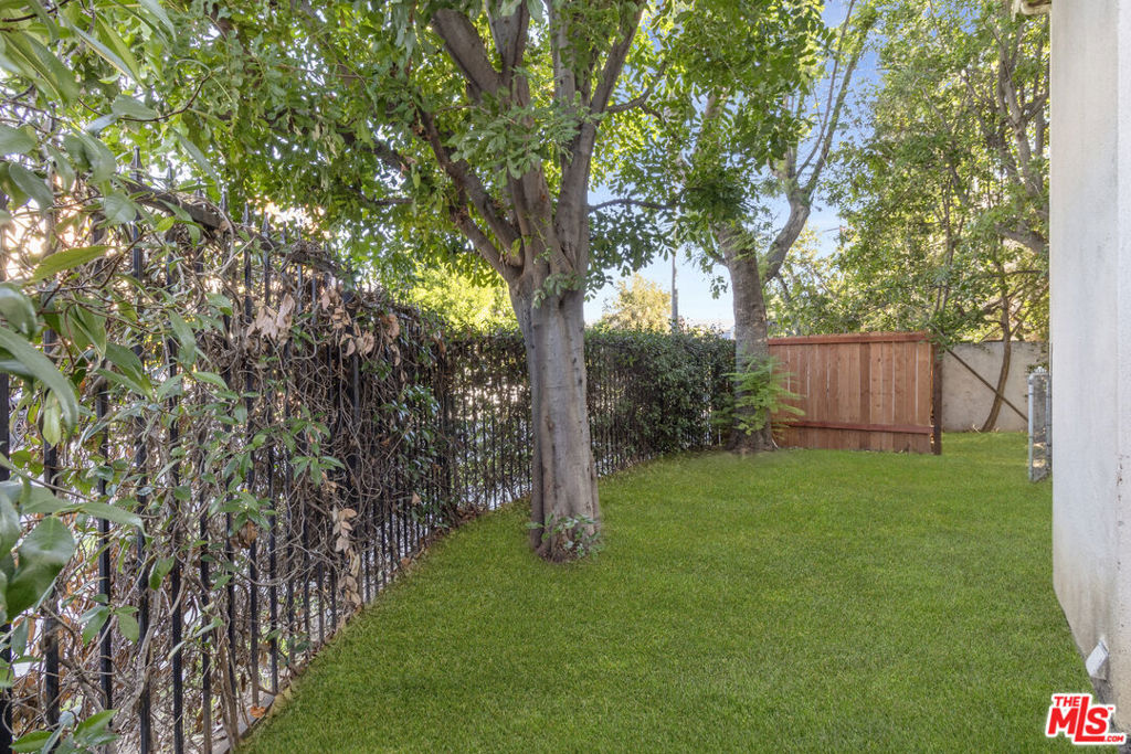 18806 Hatteras Street 101