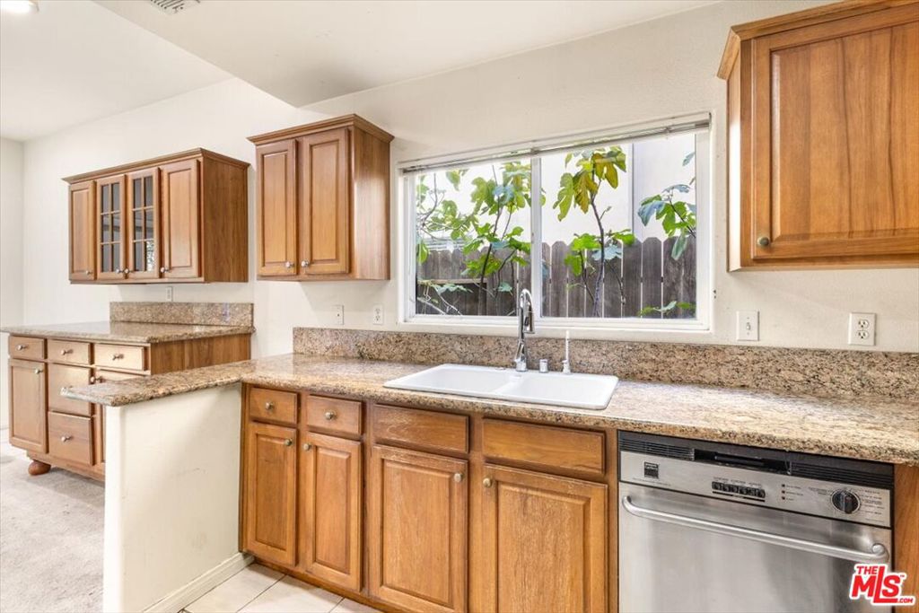 18806 Hatteras Street 101