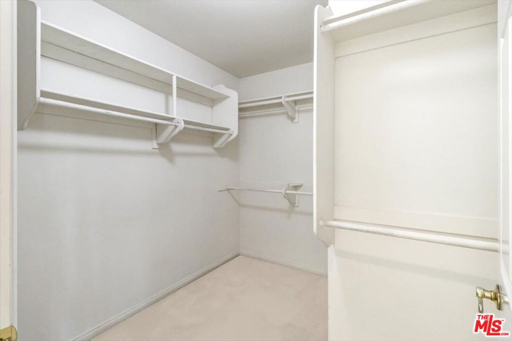 18806 Hatteras Street 101