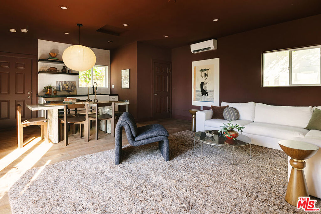 1334 Coronado Terrace