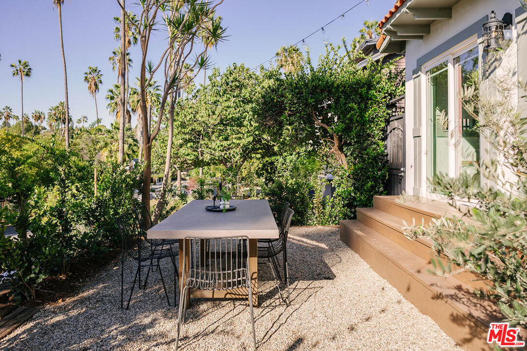 1334 Coronado Terrace