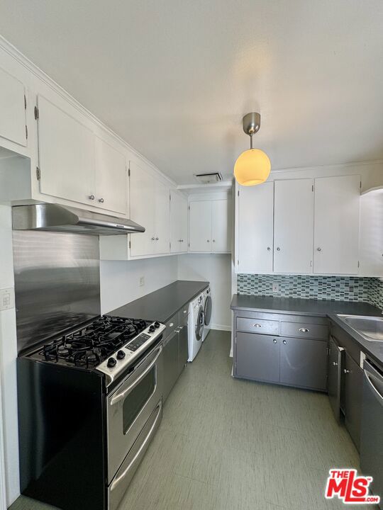 1122 N Crescent Heights Boulevard