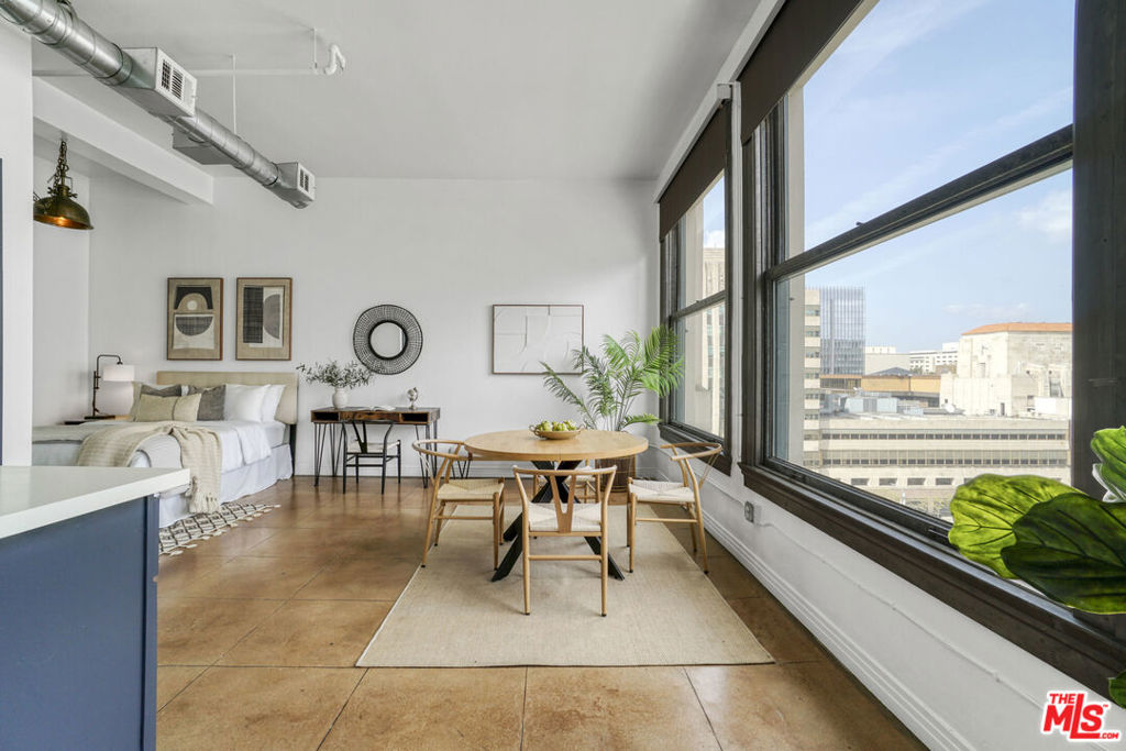 108 W 2nd Street 915