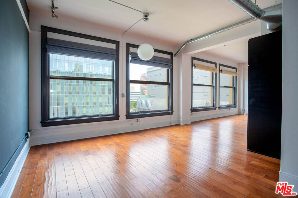 108 W 2nd Street 714