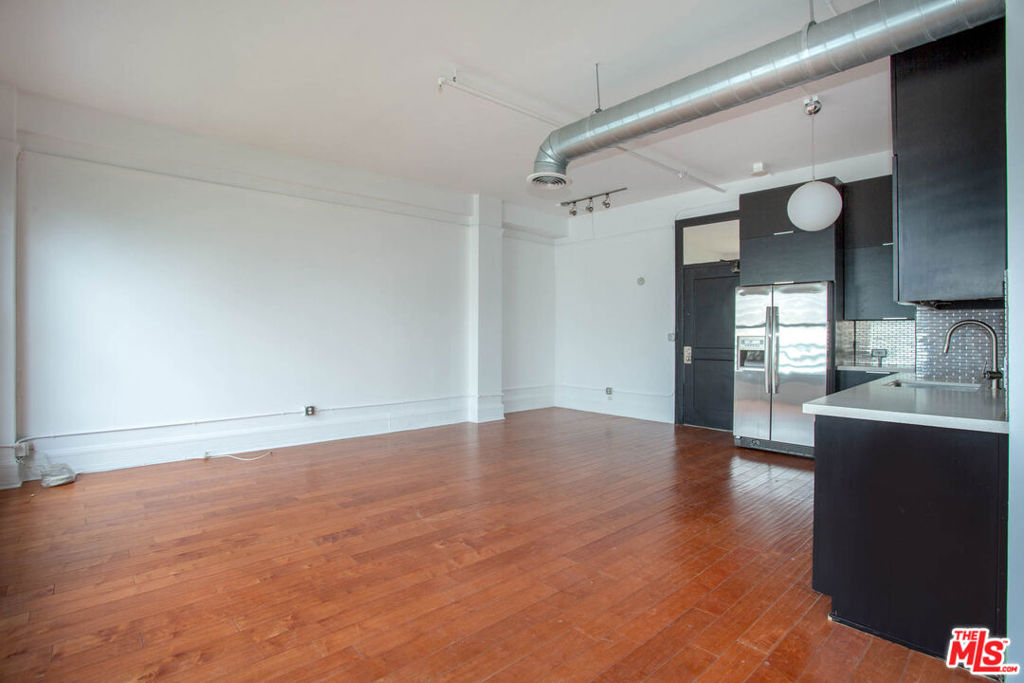 108 W 2nd Street 714