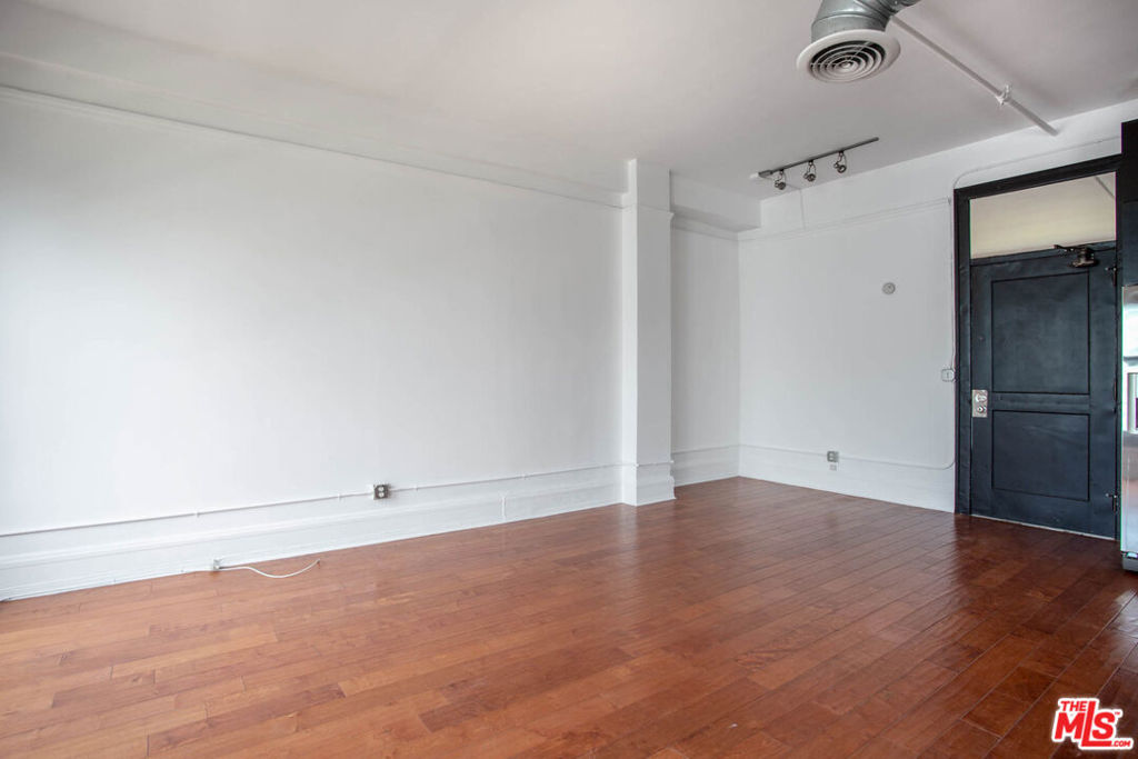 108 W 2nd Street 714