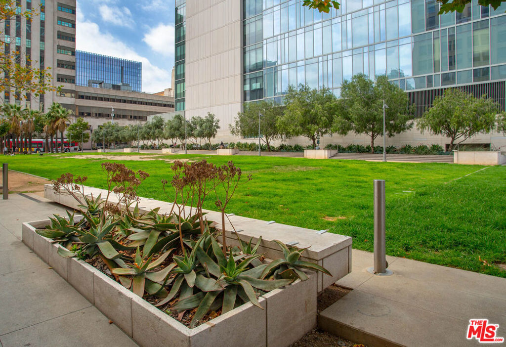 108 W 2nd Street 714