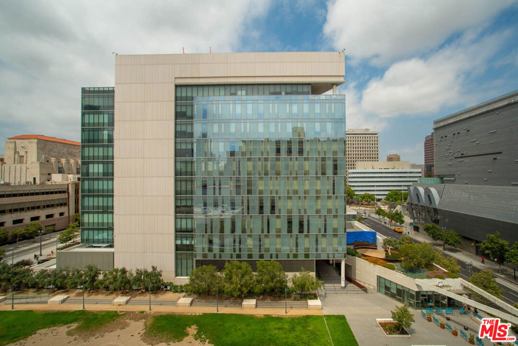 108 W 2nd Street 714