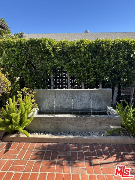 1228 N Crescent Heights Boulevard