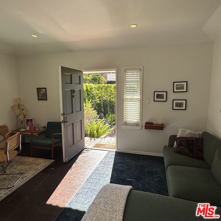 1228 N Crescent Heights Boulevard