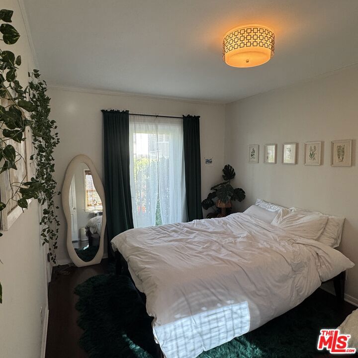 1228 N Crescent Heights Boulevard