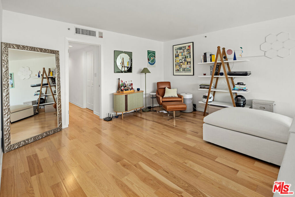 101 Ocean Avenue F402