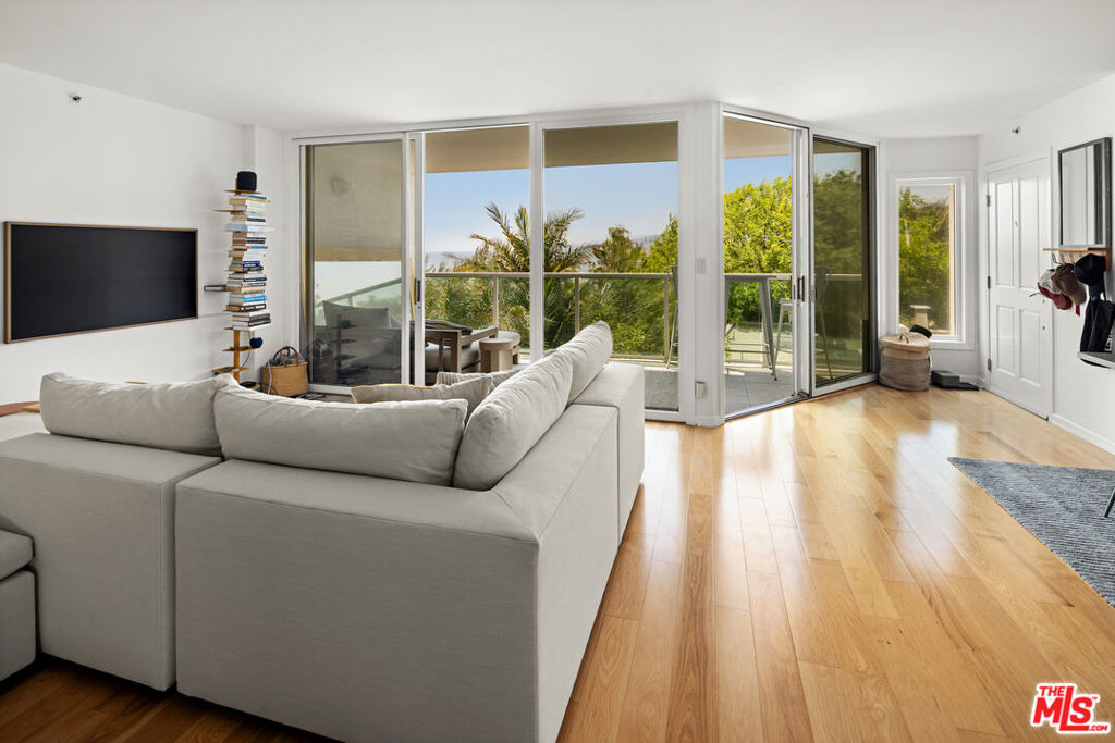 101 Ocean Avenue F402