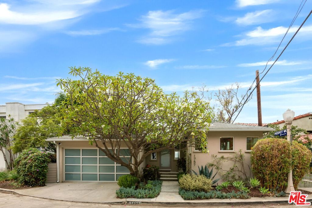 1757 Hollyvista Avenue