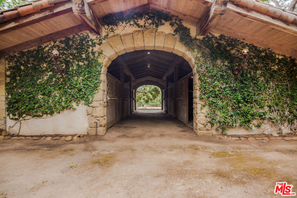 405 Toro Canyon Road