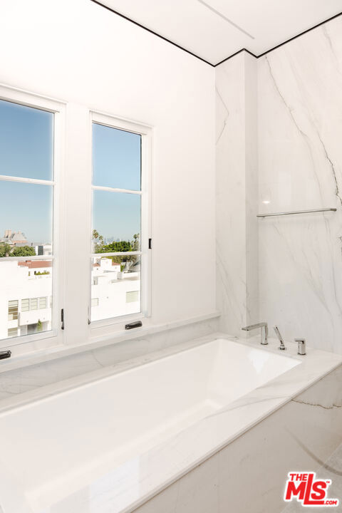 1302 Sweetzer Avenue 603