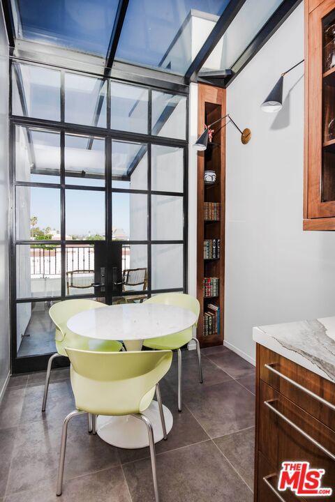 1302 Sweetzer Avenue 603