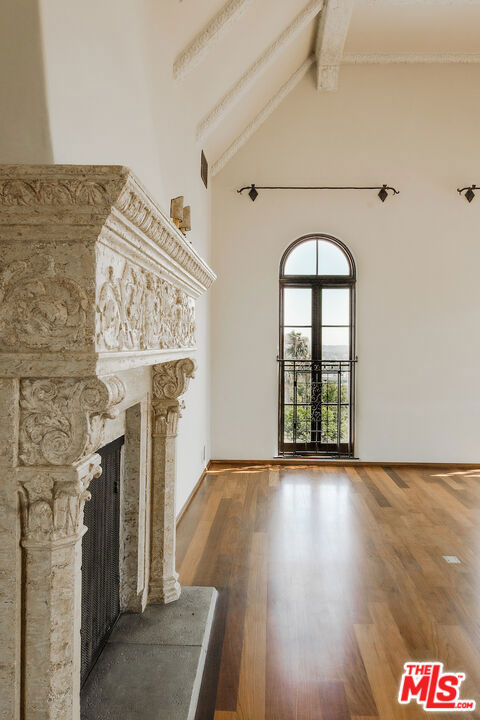 1302 Sweetzer Avenue 603