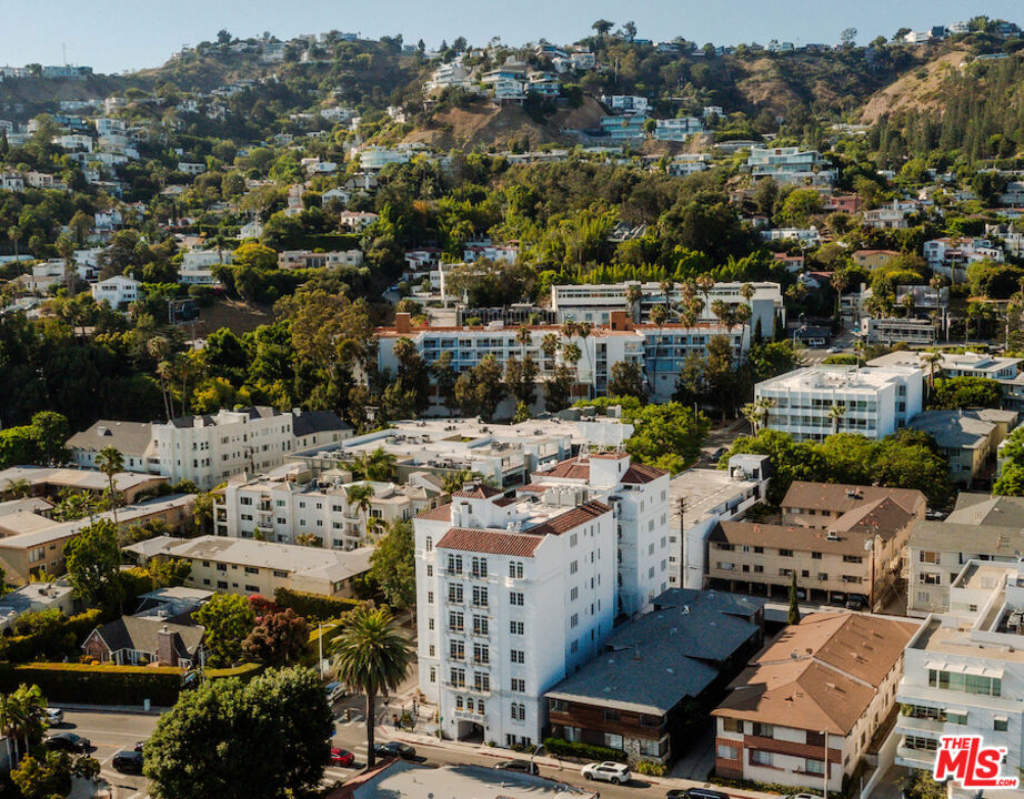 1302 Sweetzer Avenue 603